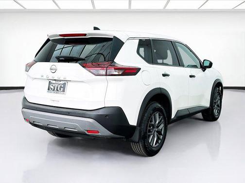 2022 Nissan Rogue S