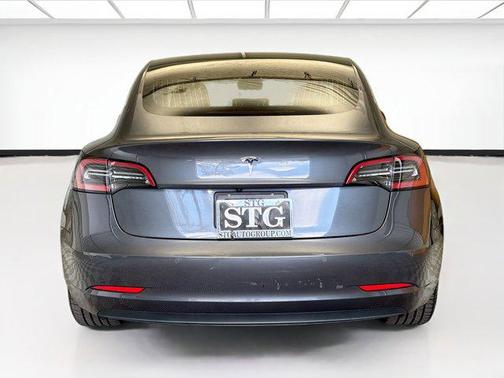 2019 Tesla Model 3 Mid Range