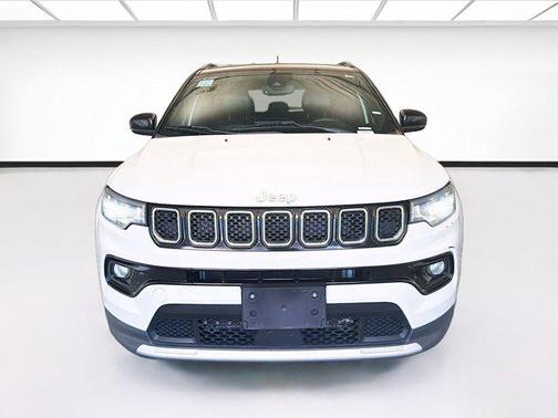 Bright White Clearcoat 2023 Jeep Compass Limited