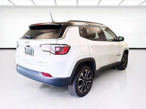Bright White Clearcoat 2023 Jeep Compass Limited