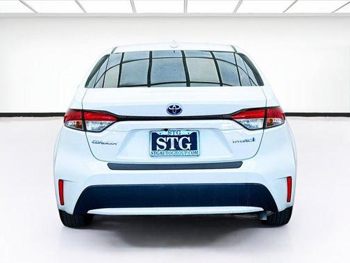 2022 Toyota Corolla Hybrid LE