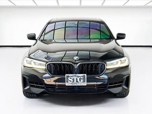Jet Black 2022 BMW 540 i xDrive