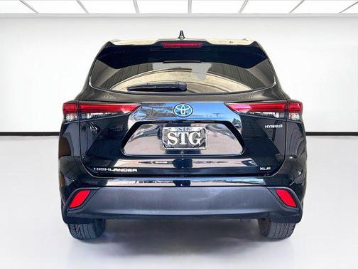 2021 Toyota Highlander Hybrid XLE