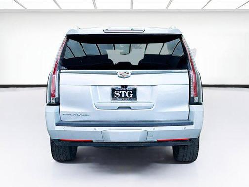 2020 Cadillac Escalade Luxury