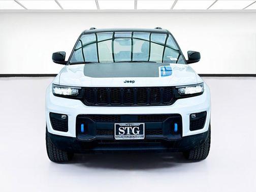 2022 Jeep Grand Cherokee 4xe Trailhawk