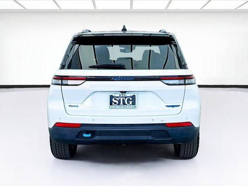 2022 Jeep Grand Cherokee 4xe Trailhawk