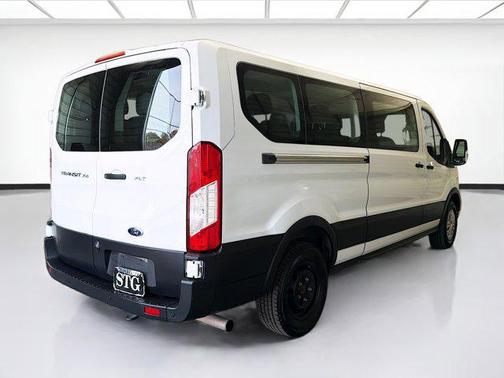 2022 Ford Transit-350 XLT