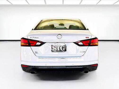 2023 Nissan Altima SR VC-Turbo FWD