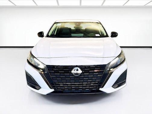 2023 Nissan Altima SR VC-Turbo FWD