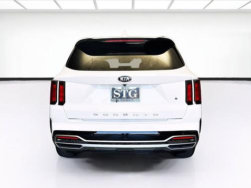 Glacial White Pearl 2021 Kia Sorento S