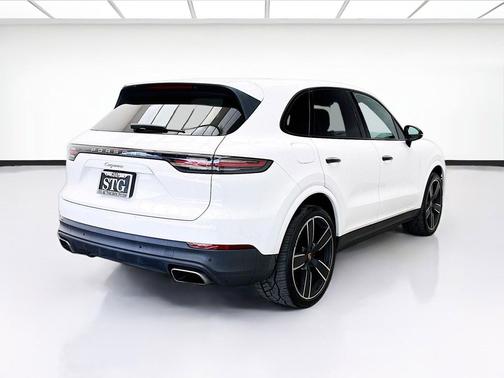 White 2019 Porsche Cayenne Cayenne
