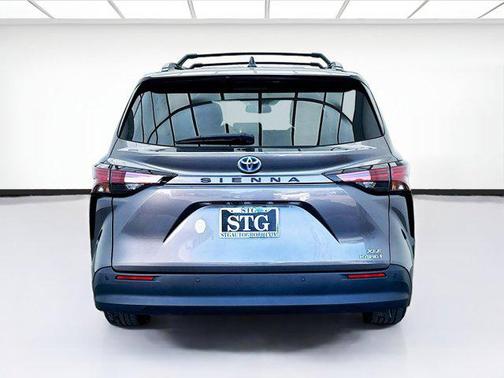 2022 Toyota Sienna XLE 7 Passenger