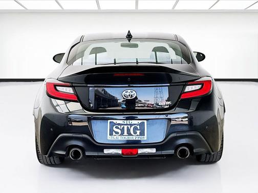 Raven 2025 Toyota GR86 Premium