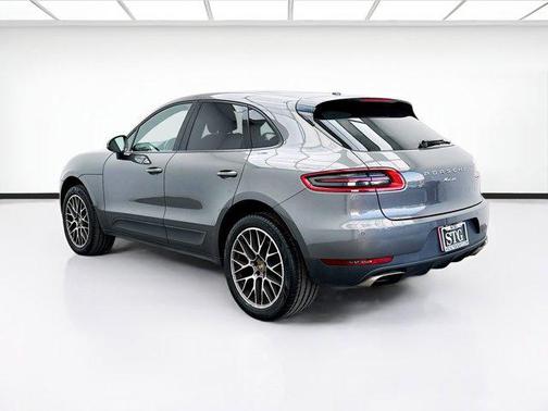2017 Porsche Macan Base