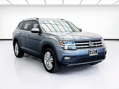 Platinum Gray Metallic 2019 Volkswagen Atlas 3.6L SE w/Technology