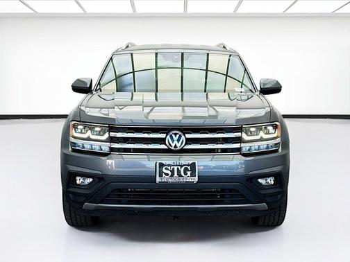 Platinum Gray Metallic 2019 Volkswagen Atlas 3.6L SE w/Technology