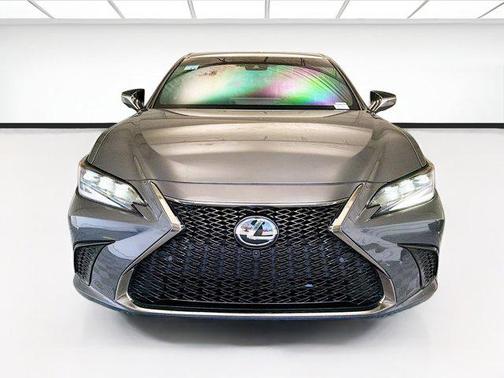 Cloudburst Gray 2024 Lexus ES 300h F SPORT Handling
