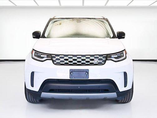 2024 Land Rover Discovery P300 S