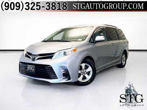 2018 Toyota Sienna LE