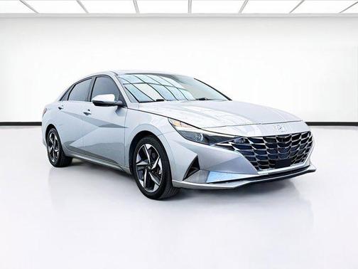 Shimmering Silver Pearl 2021 Hyundai ELANTRA SEL