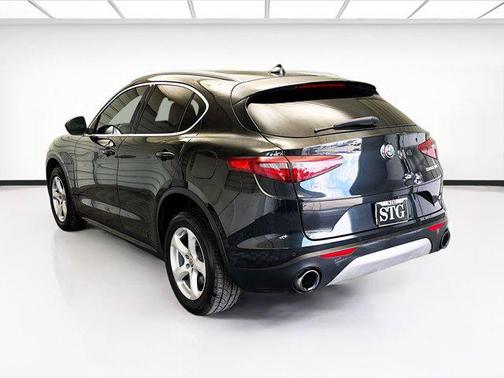 2018 Alfa Romeo Stelvio Base