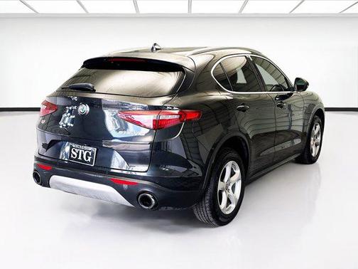 2018 Alfa Romeo Stelvio Base