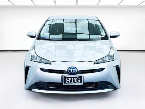 2022 Toyota Prius LE