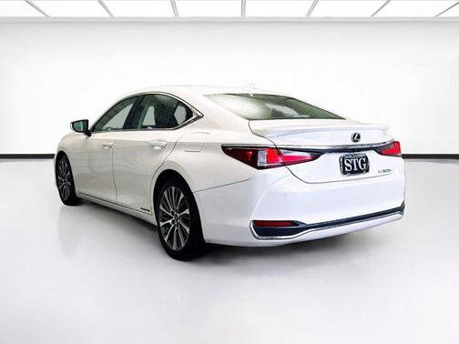 2021 Lexus ES 300h Base
