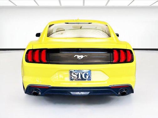 2021 Ford Mustang EcoBoost