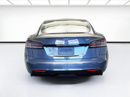 2022 Tesla Model S Base