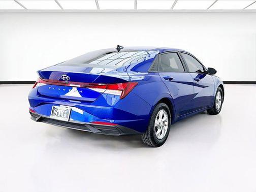 2021 Hyundai ELANTRA SE