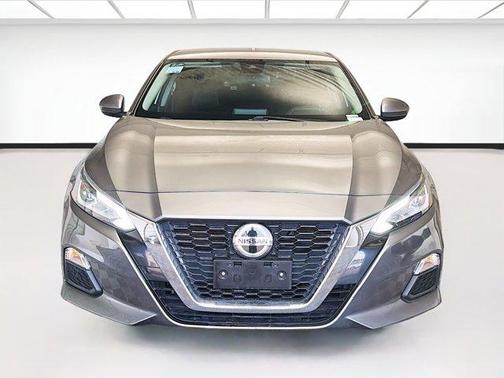 Gun Metallic 2021 Nissan Altima 2.5 SV