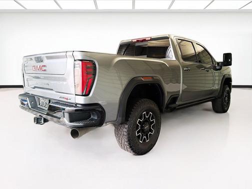 Sterling Metallic 2024 GMC Sierra 2500 AT4X