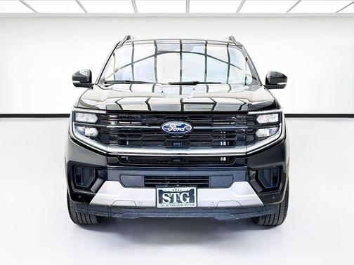 Black Metallic 2025 Ford Expedition Platinum
