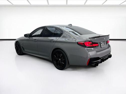 Bernina Grey Amber Effect Metallic 2022 BMW 530e Base