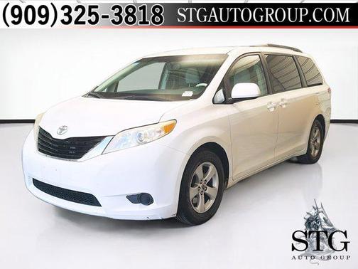 2014 Toyota Sienna LE