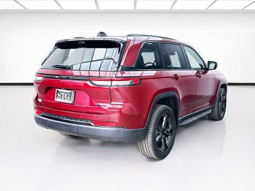 Velvet Red Pearlcoat 2023 Jeep Grand Cherokee Limited