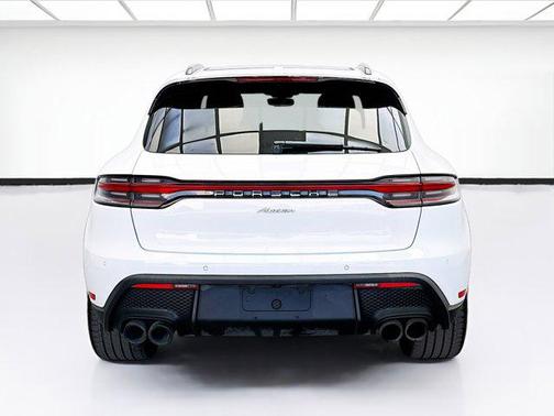 White 2022 Porsche Macan Macan