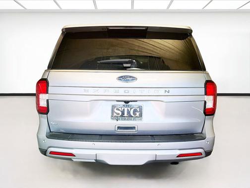 Silver Metallic 2024 Ford Expedition XLT