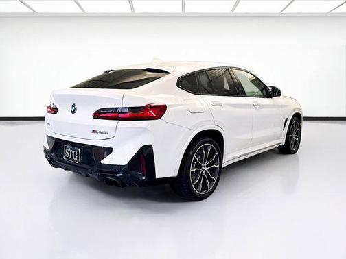 2022 BMW X4 M40i