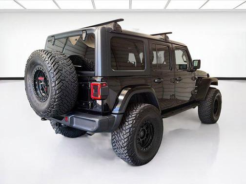 Black Clearcoat 2019 Jeep Wrangler Unlimited Sahara
