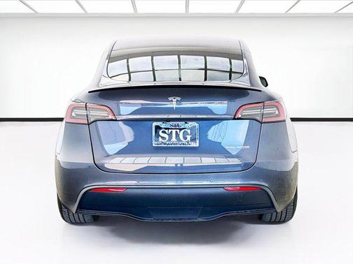 Midnight Silver Metallic 2022 Tesla Model Y Performance Dual Motor All-Wheel Drive