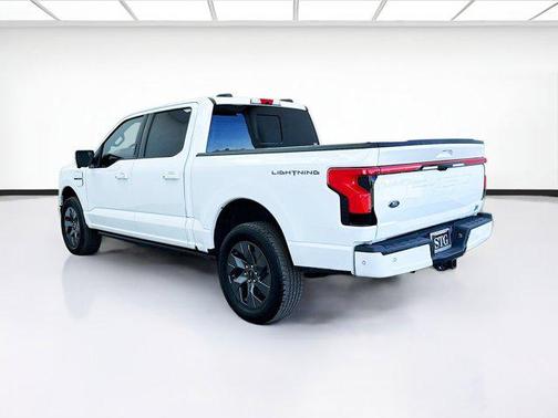 2023 Ford F-150 Lightning LARIAT