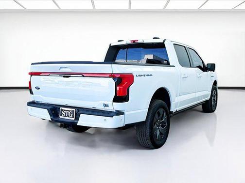 2023 Ford F-150 Lightning LARIAT