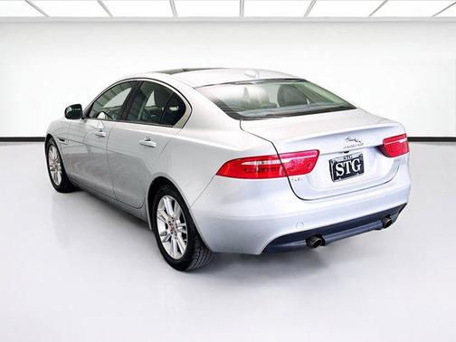 2018 Jaguar XE 25t Premium