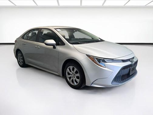Classic Silver Metallic 2022 Toyota Corolla LE