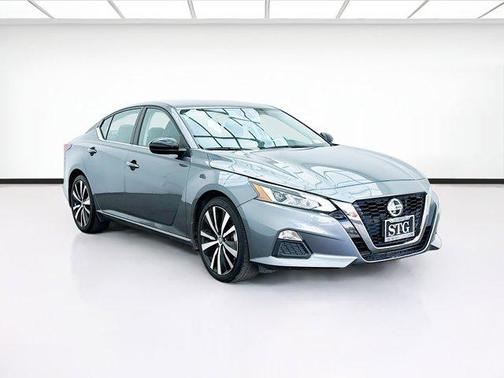 2022 Nissan Altima SR FWD