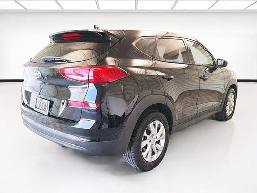 Black Noir Pearl 2019 Hyundai TUCSON SE
