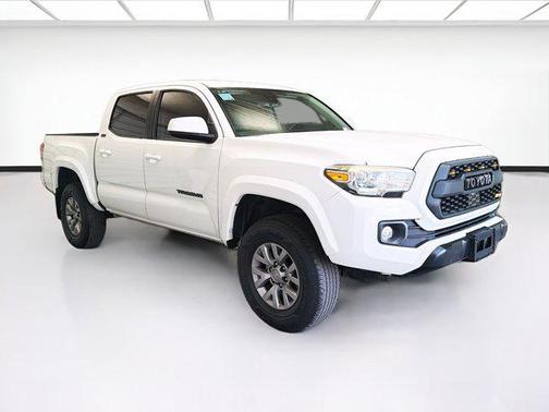 Super White 2018 Toyota Tacoma SR5