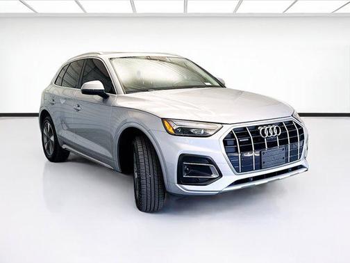 2022 Audi Q5 40 Premium Plus